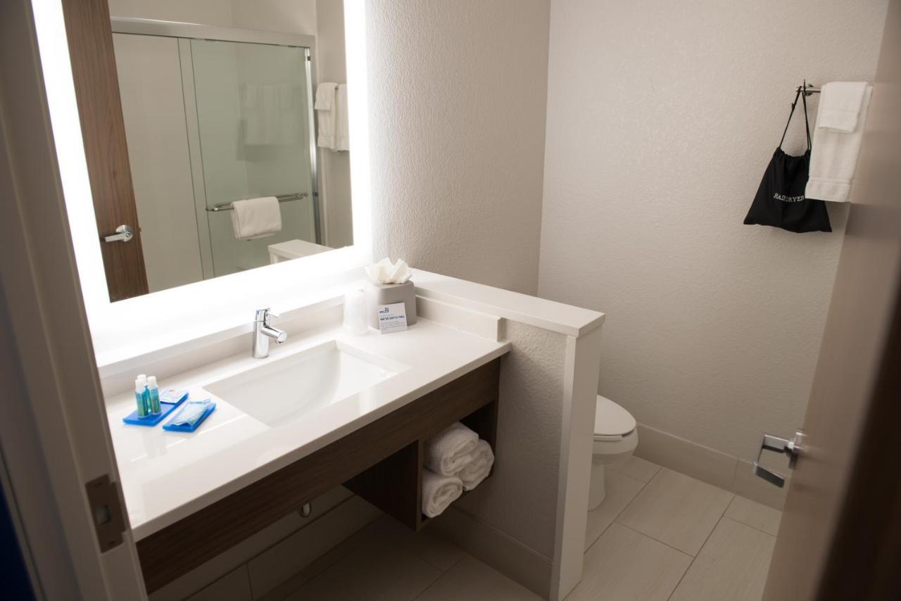 Holiday Inn Express & Suites - Dayton Southwest By Ihg Exteriör bild