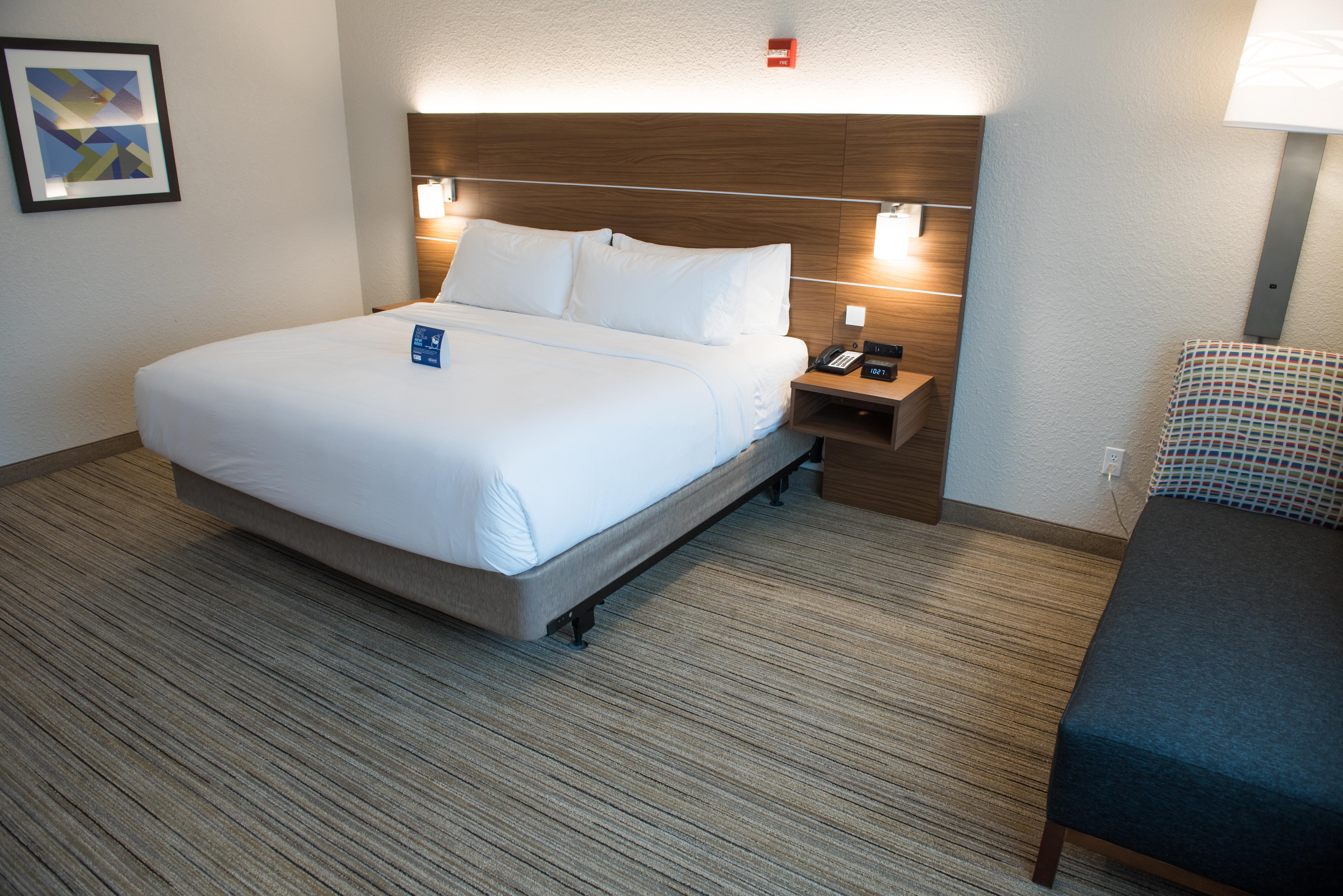 Holiday Inn Express & Suites - Dayton Southwest By Ihg Exteriör bild
