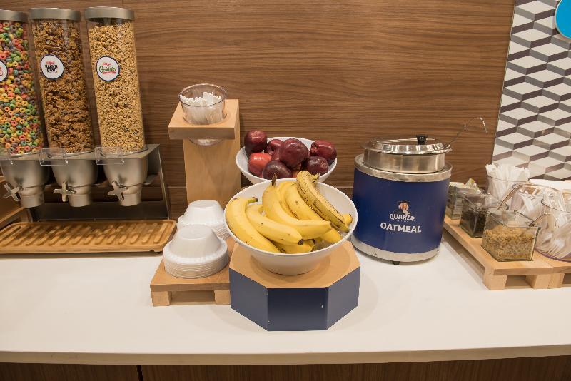 Holiday Inn Express & Suites - Dayton Southwest By Ihg Exteriör bild